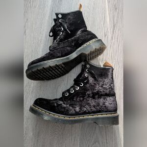 Dr. Martens Vegan 1460 Felix Black Crushed Velvet Boots Size 7UK / 9 Ladies goth